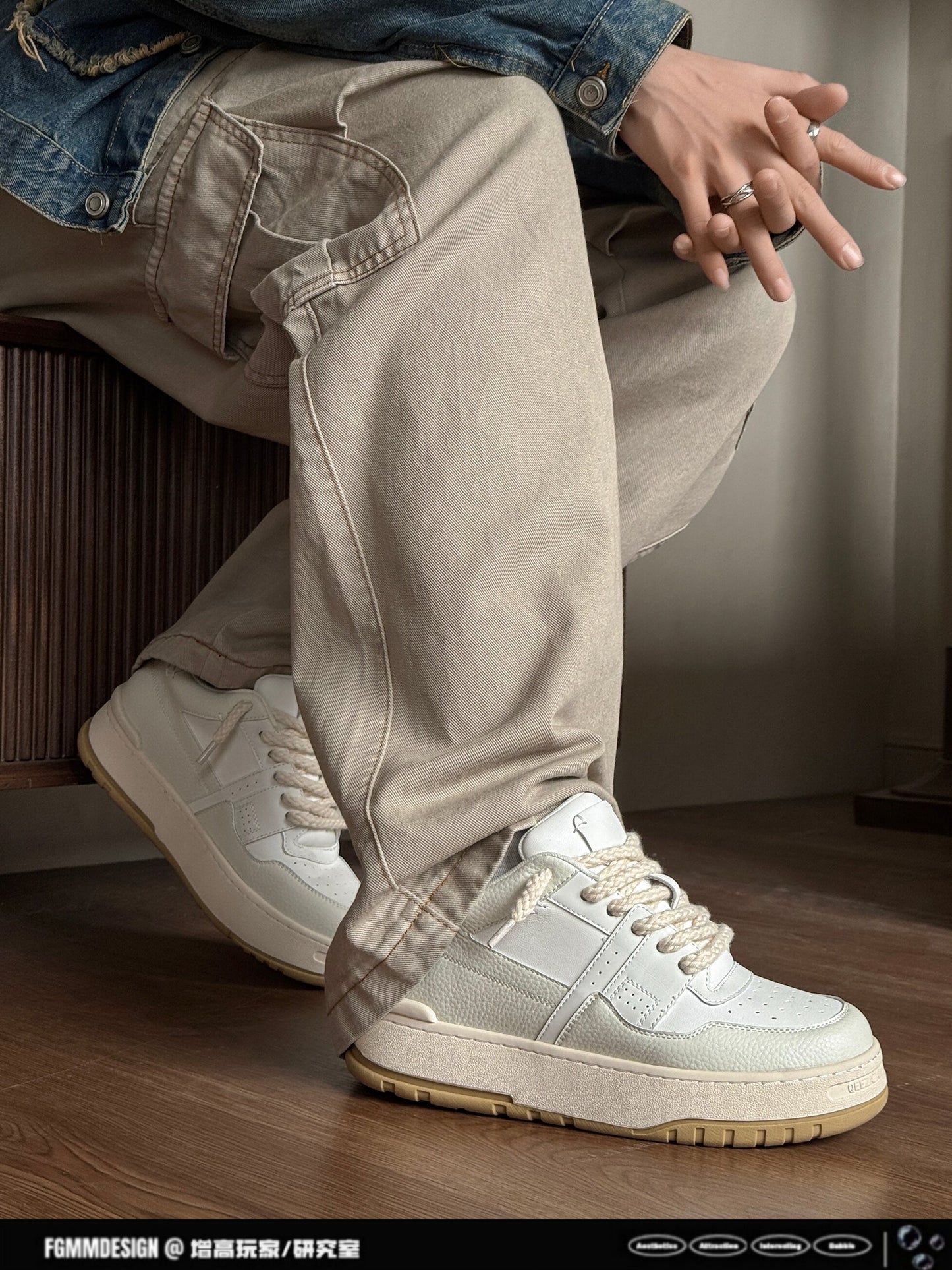 Versatile Thick-Soled White Casual Shoes for Men