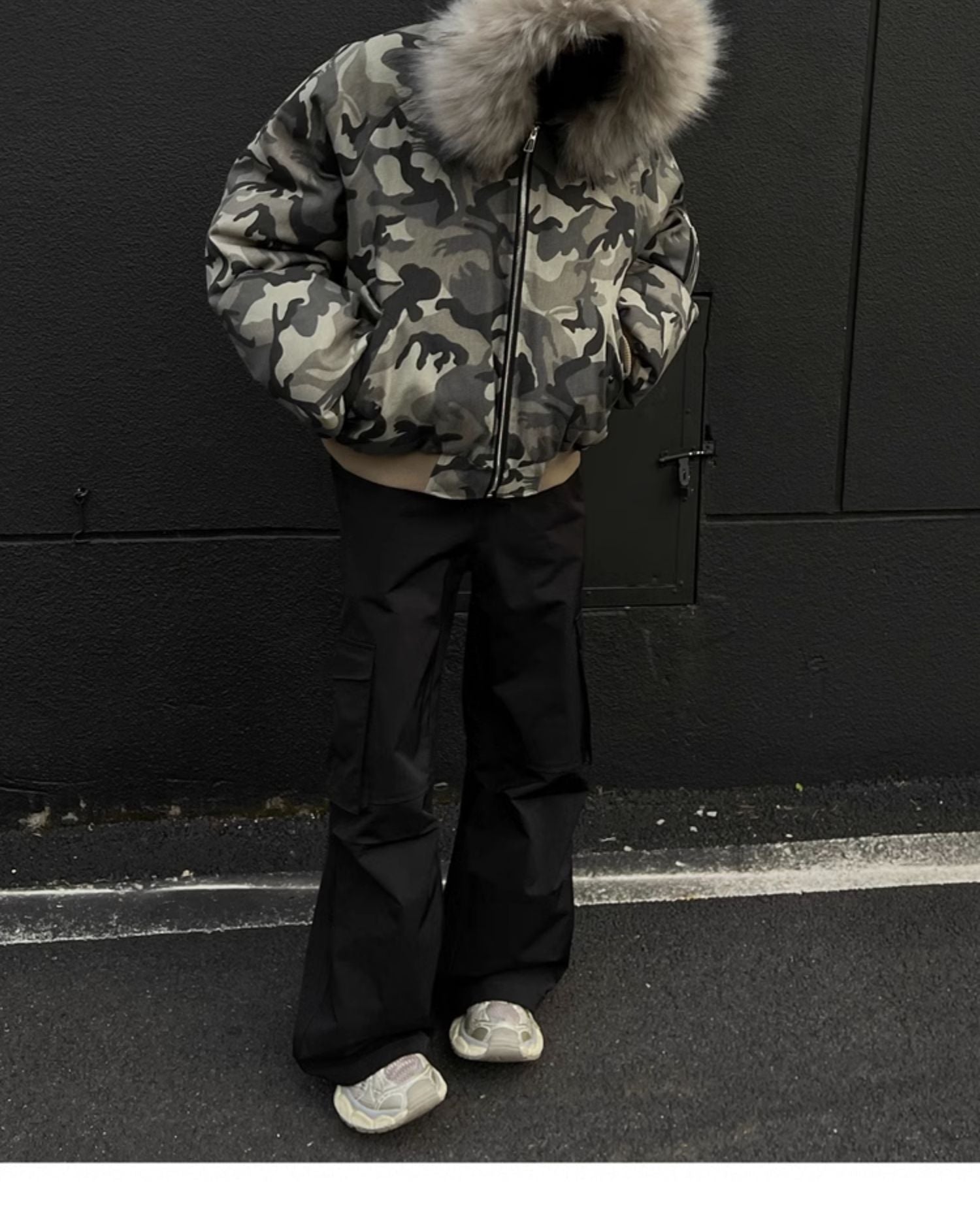 Men's winter thickened high-street bomber American-style flight quilted jacket with large fur collar. 133