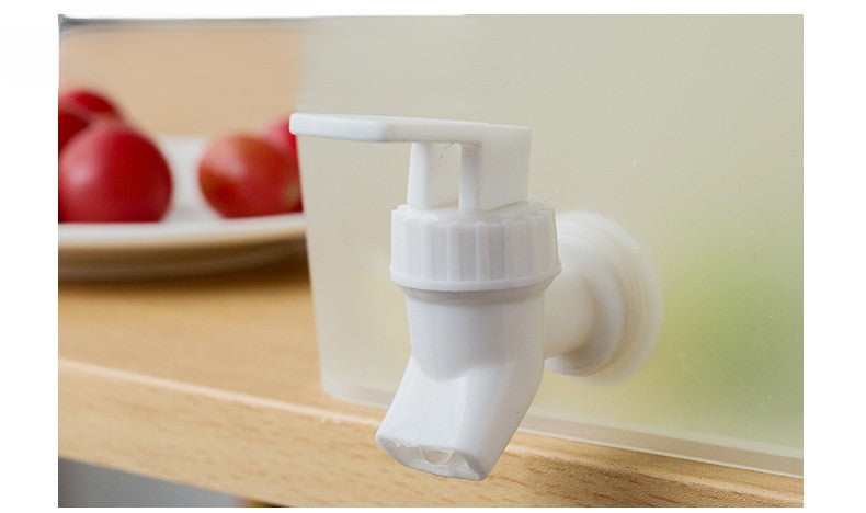 Large Capacity Refrigerator Cold Water Kettle with Tap Juice Lemon Fruit Tea Herbal Water Kettle Household Drink Bucket Cold Water Bucket