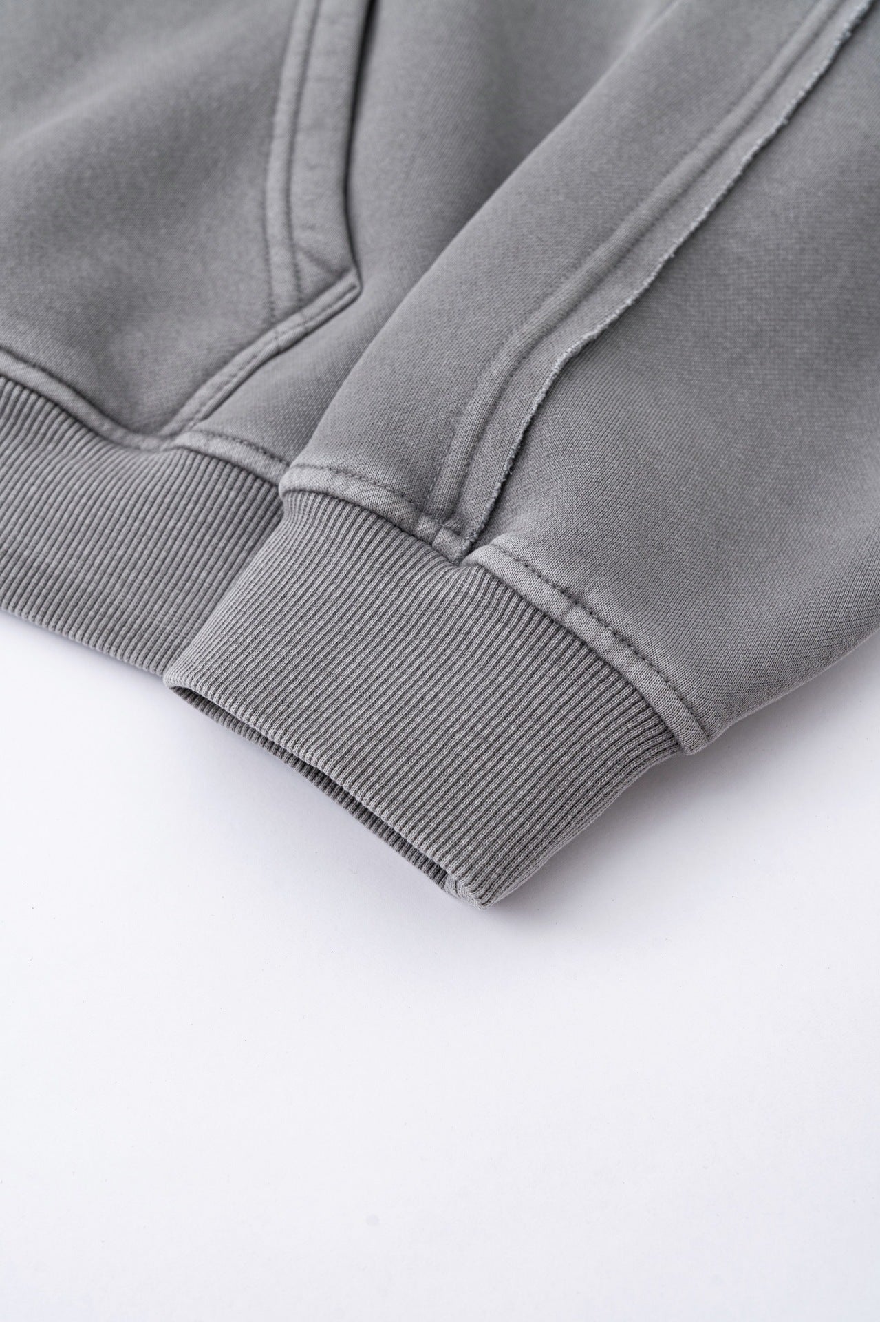 European and American high street style double-zip fleece-lined hooded sweatshirt with three-dimensional tailoring and thickened cardigan/jacket. 145