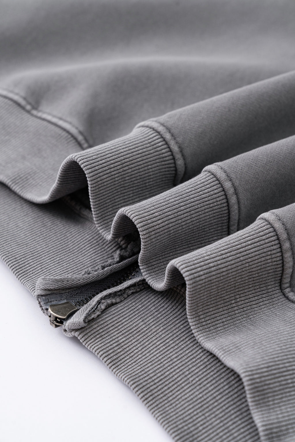 European and American high street style double-zip fleece-lined hooded sweatshirt with three-dimensional tailoring and thickened cardigan/jacket. 145