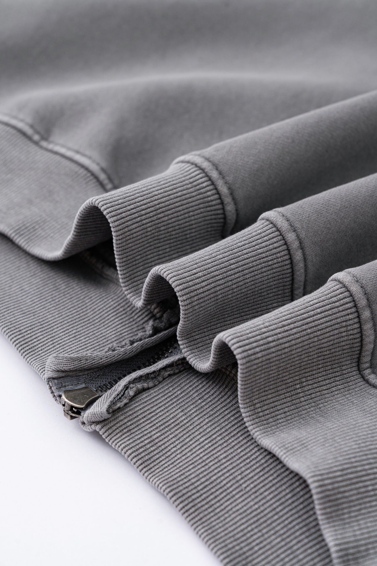 European and American high street style double-zip fleece-lined hooded sweatshirt with three-dimensional tailoring and thickened cardigan/jacket. 145