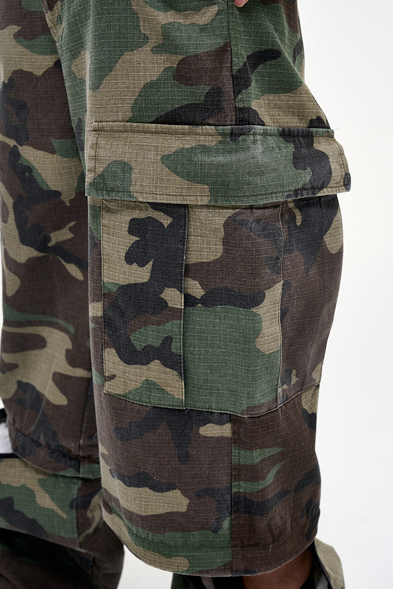 CWHAT American-style multi-pocket detachable two-way workwear casual loose camouflage pants; VIBE wide-leg paratrooper pants.