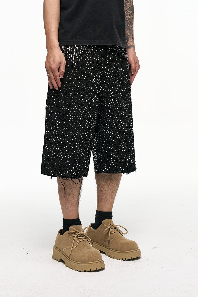 CWHAT American Retro VIBE Style Rhinestone Frayed Edge Men's Hip Hop Cropped Denim Shorts with Rhinestone Foil Hem 153