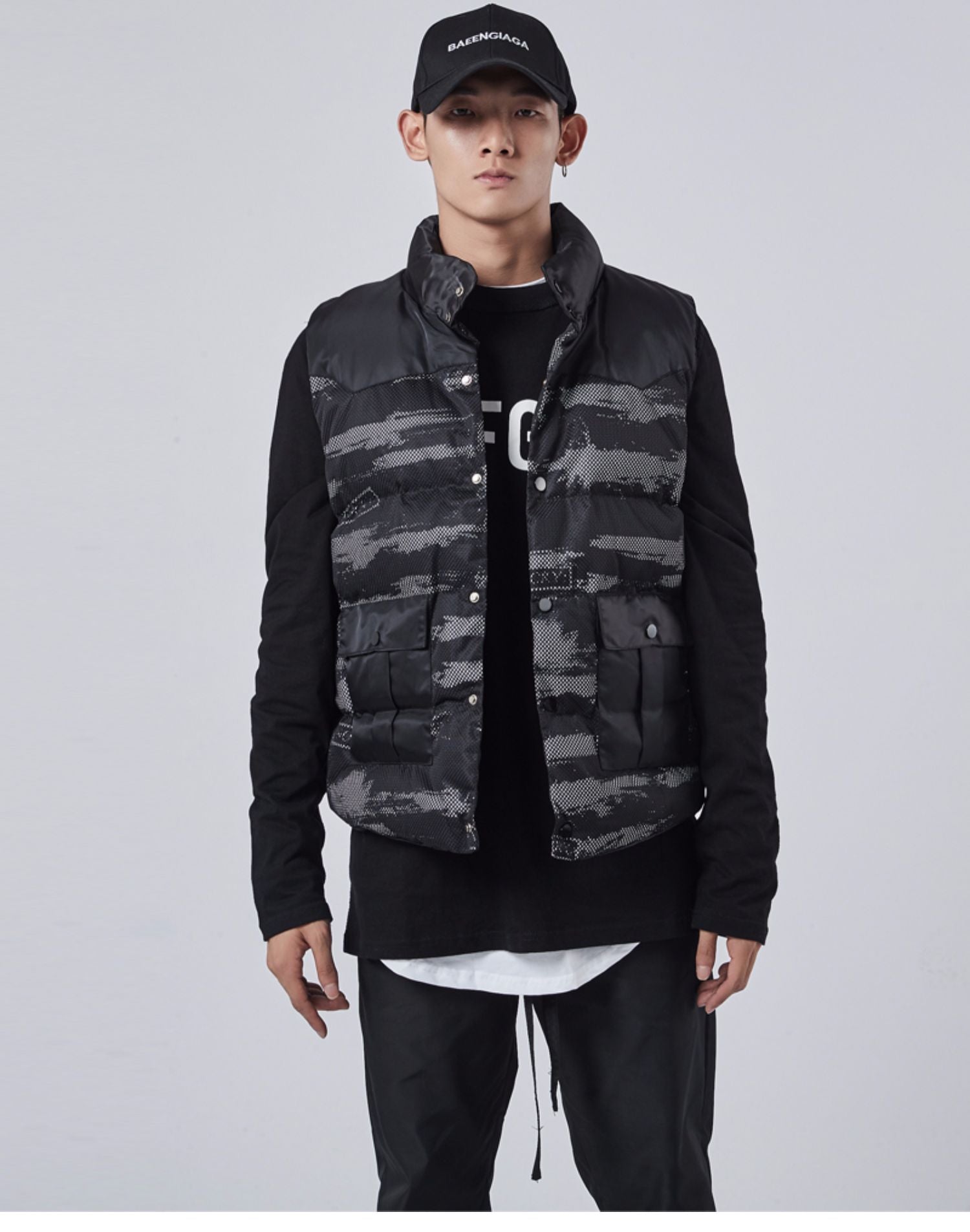 2024 Tooling Cotton Stitching Mesh Camouflage Vest Men's Autumn and Winter Waistcoat Vertical Collar Fashion Brand Men's Cotton Vest 157