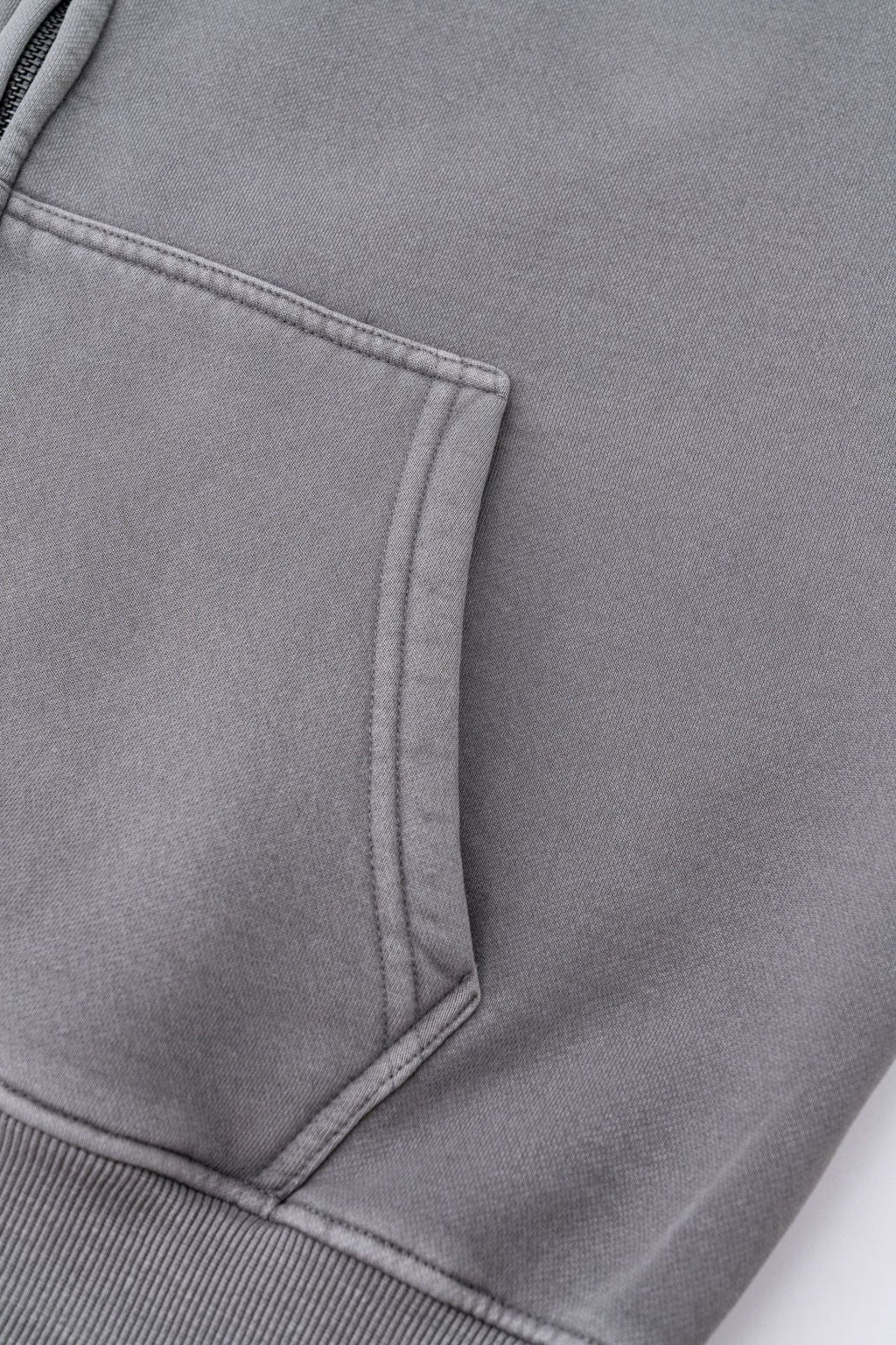 European and American high street style double-zip fleece-lined hooded sweatshirt with three-dimensional tailoring and thickened cardigan/jacket. 145