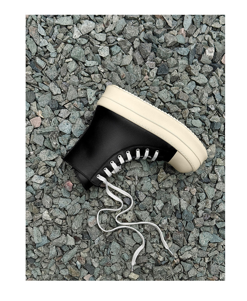 Relaxed  High-Top Zipper Shoe