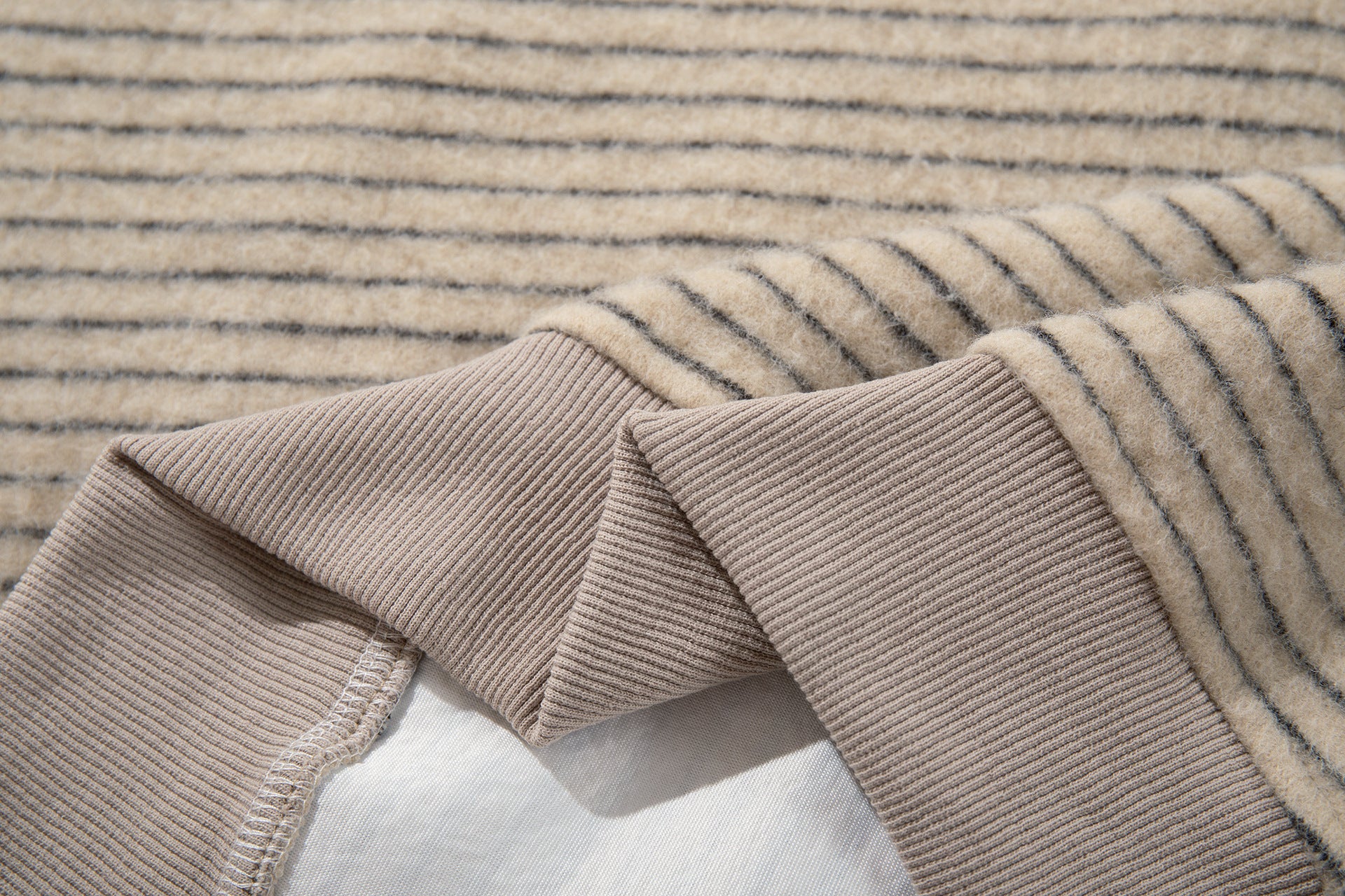 New American Retro Minimalist Versatile Striped Hooded Sweatshirt with Fur Collar Jacket 180