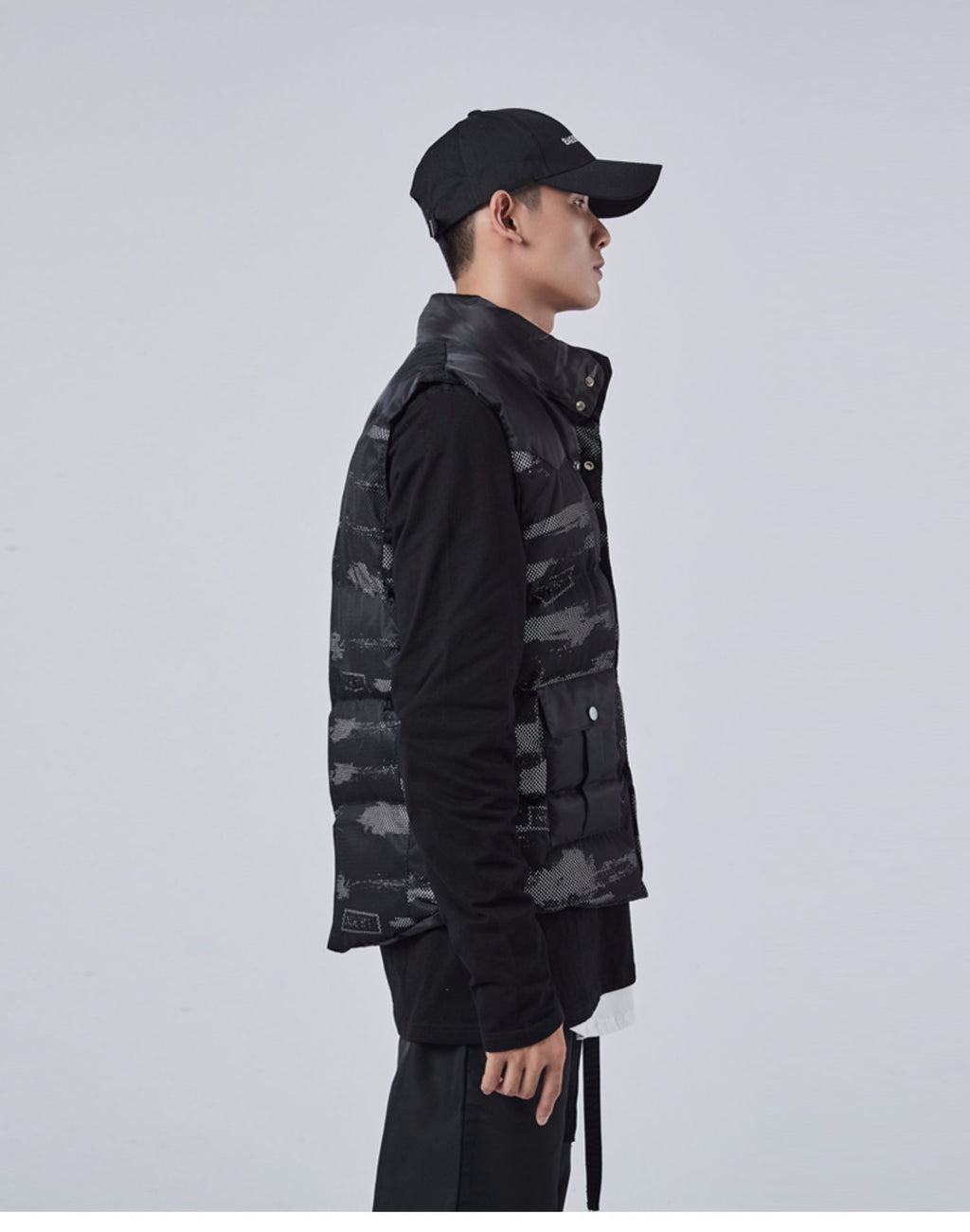 2024 Tooling Cotton Stitching Mesh Camouflage Vest Men's Autumn and Winter Waistcoat Vertical Collar Fashion Brand Men's Cotton Vest 157