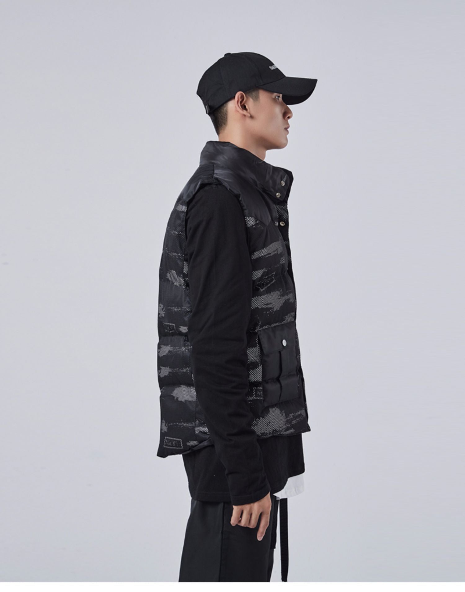 2024 Tooling Cotton Stitching Mesh Camouflage Vest Men's Autumn and Winter Waistcoat Vertical Collar Fashion Brand Men's Cotton Vest 157