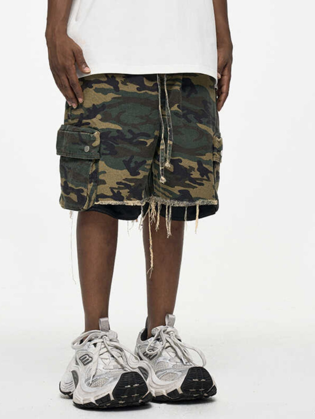 High Street washed rough edge distressed double layer retro tooling pocket fashion camouflage shorts summer pants men's