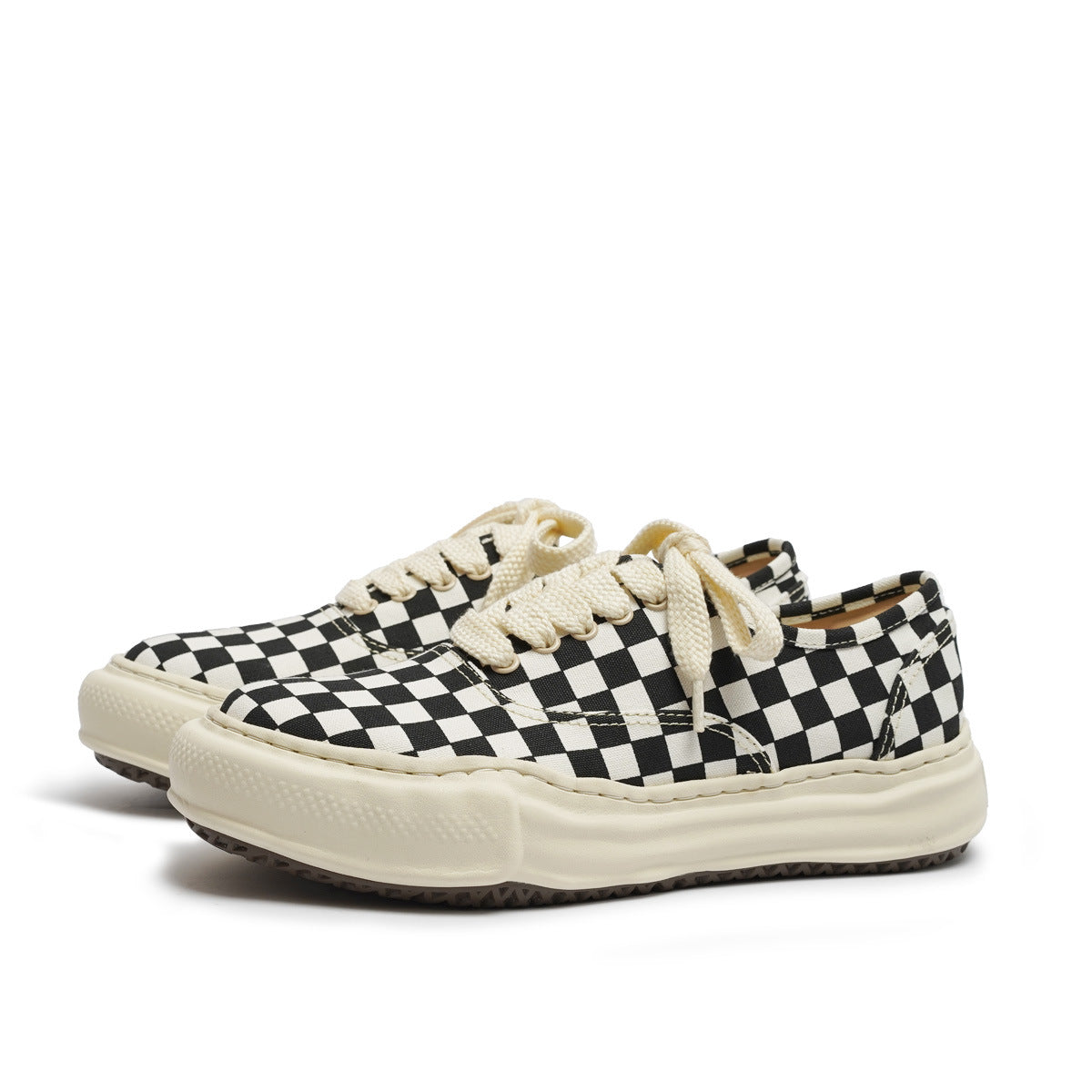 Niche Design Checkerboard Canvas Shoes