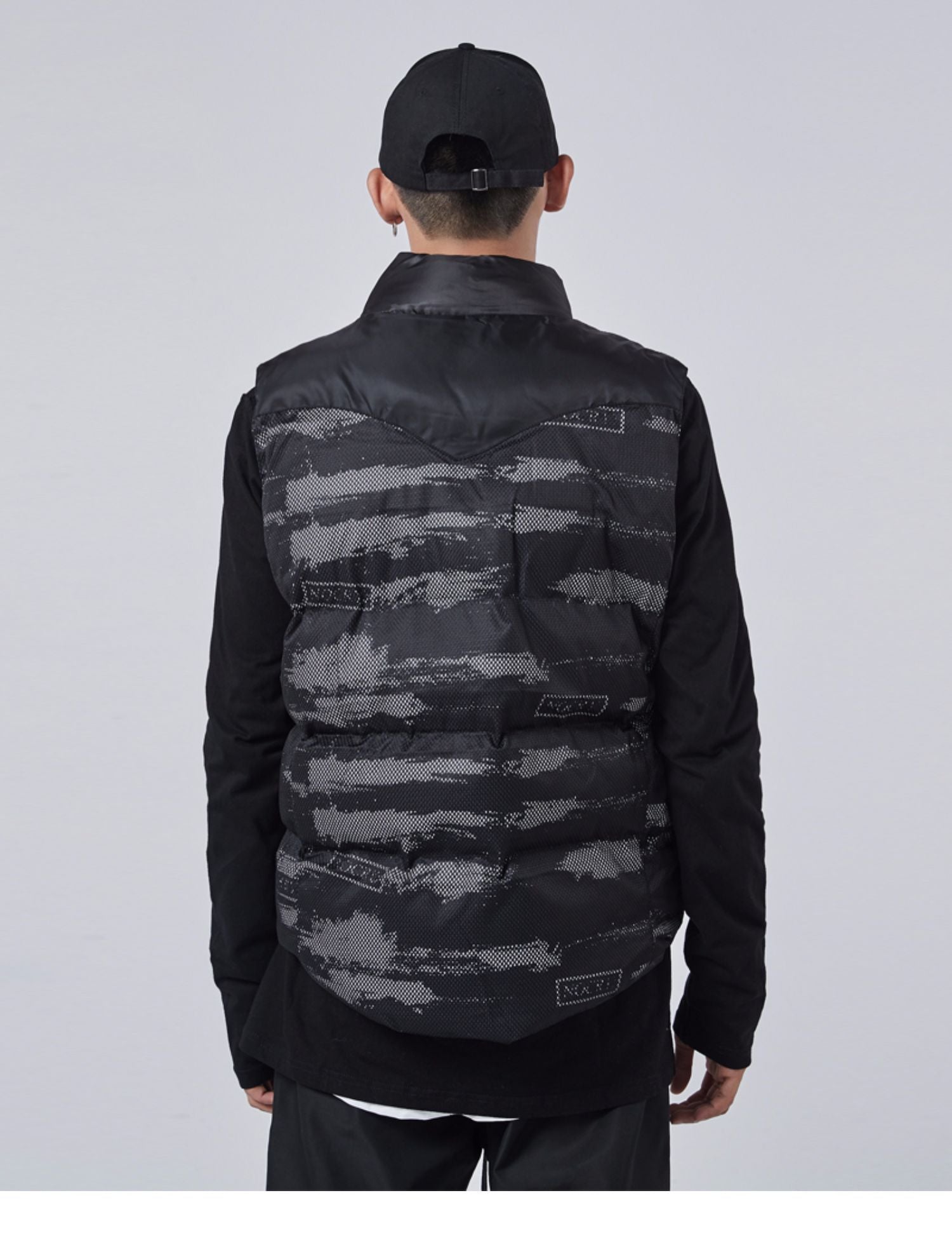 2024 Tooling Cotton Stitching Mesh Camouflage Vest Men's Autumn and Winter Waistcoat Vertical Collar Fashion Brand Men's Cotton Vest 157