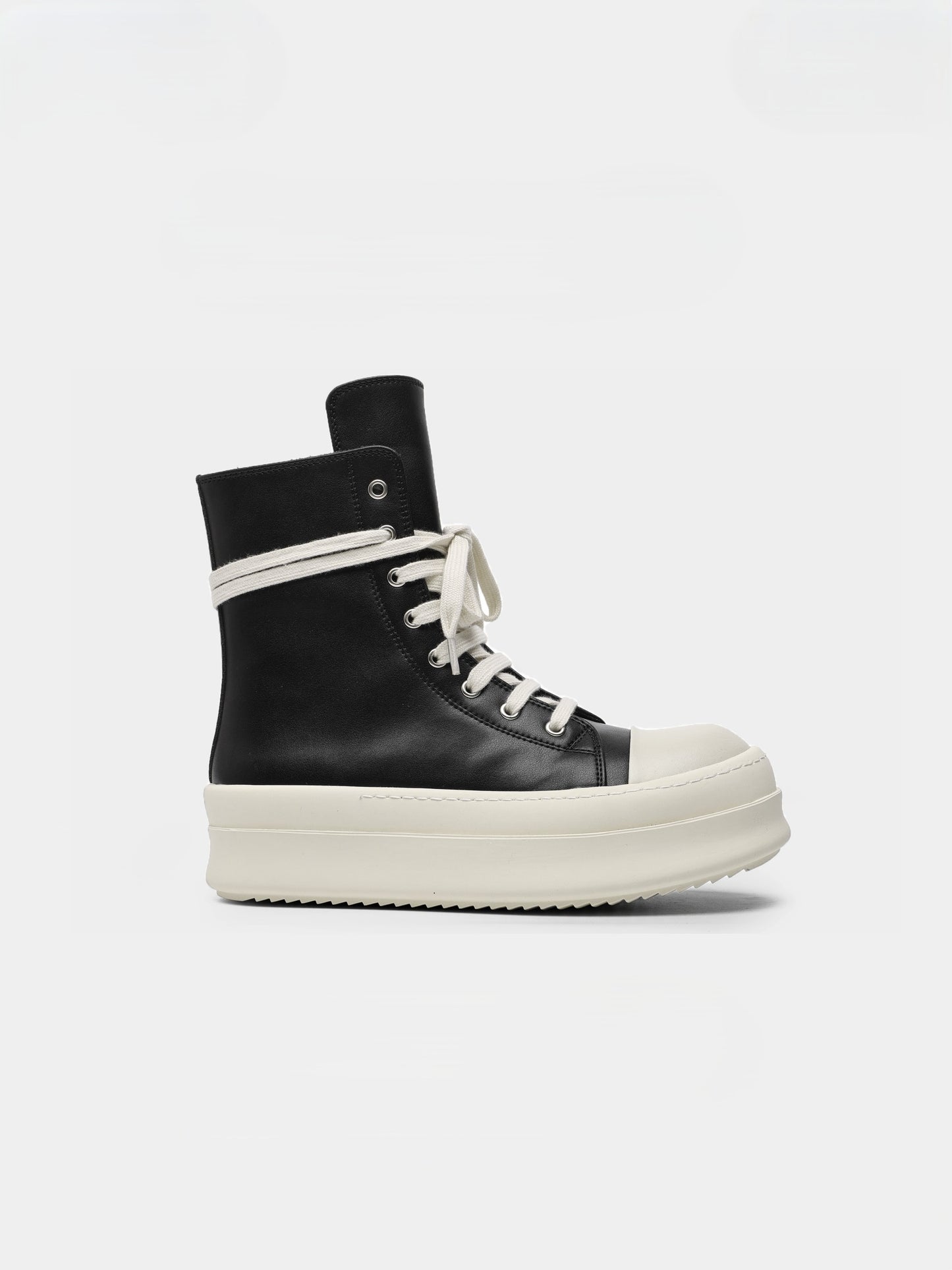 Relaxed  High-Top Zipper Shoe