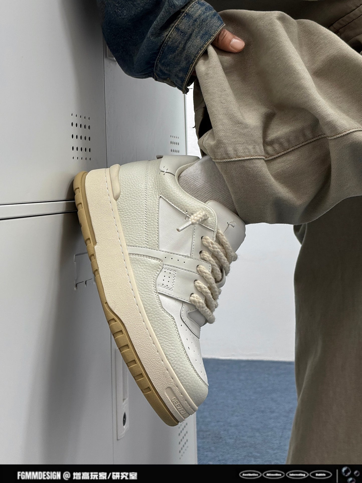 Versatile Thick-Soled White Casual Shoes for Men