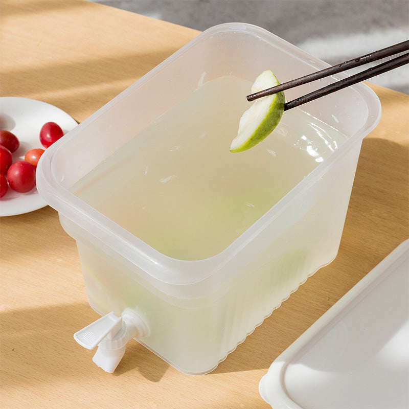 Large Capacity Refrigerator Cold Water Kettle with Tap Juice Lemon Fruit Tea Herbal Water Kettle Household Drink Bucket Cold Water Bucket