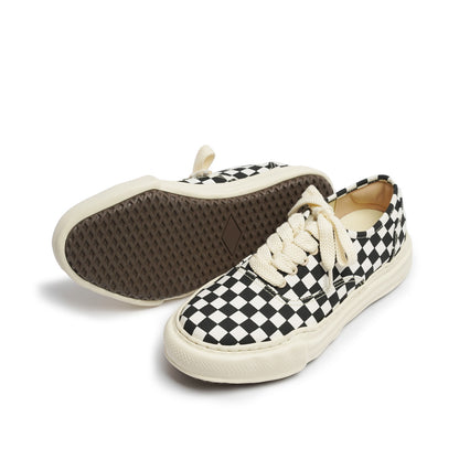 Niche Design Checkerboard Canvas Shoes