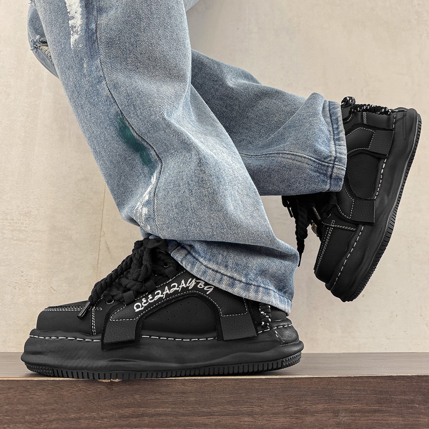 Thick-Soled Black Braided Sports Sneakers