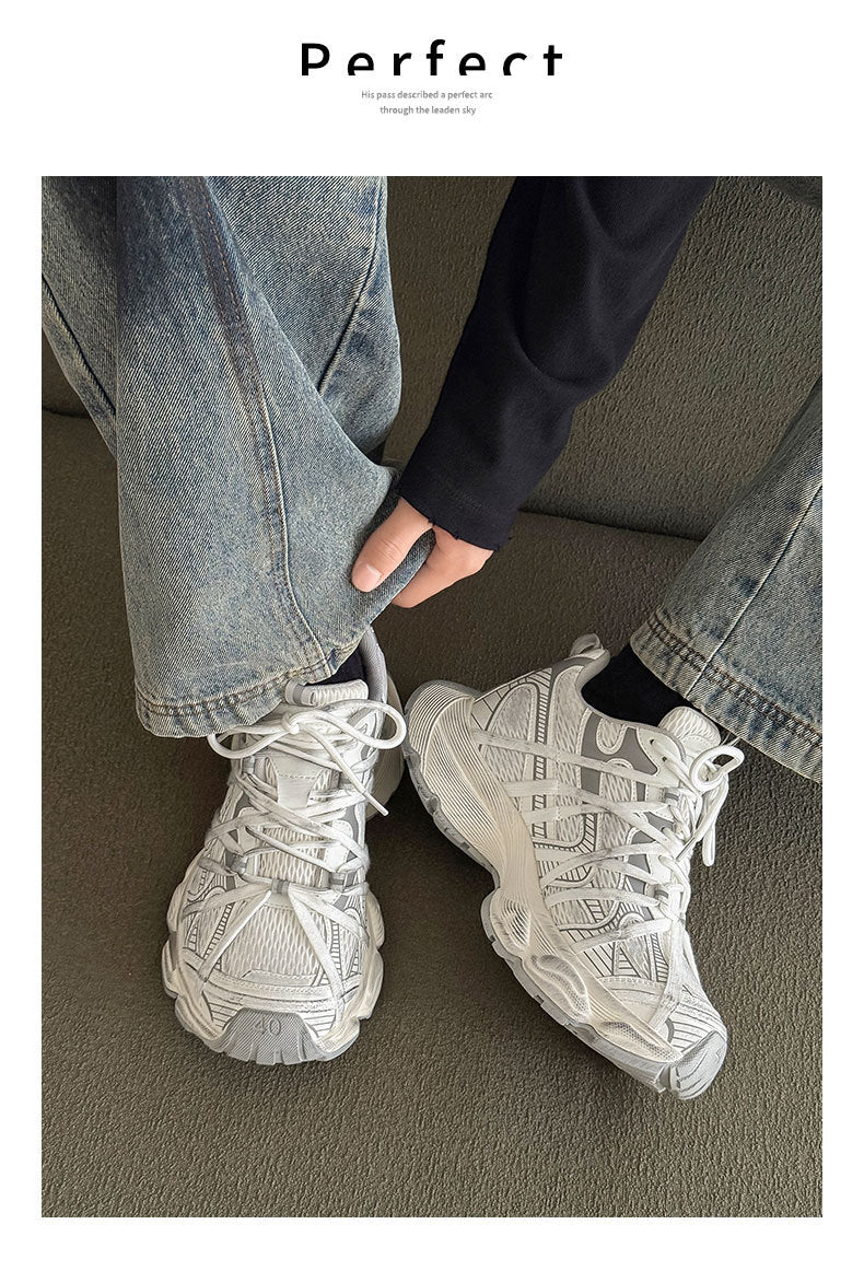 Regular High Fashion Casual Sneaker