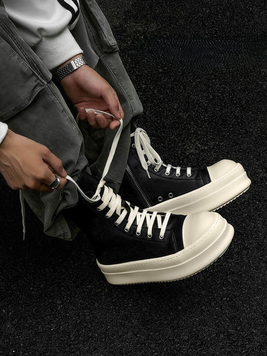 Relaxed  High-Top Zipper Shoe