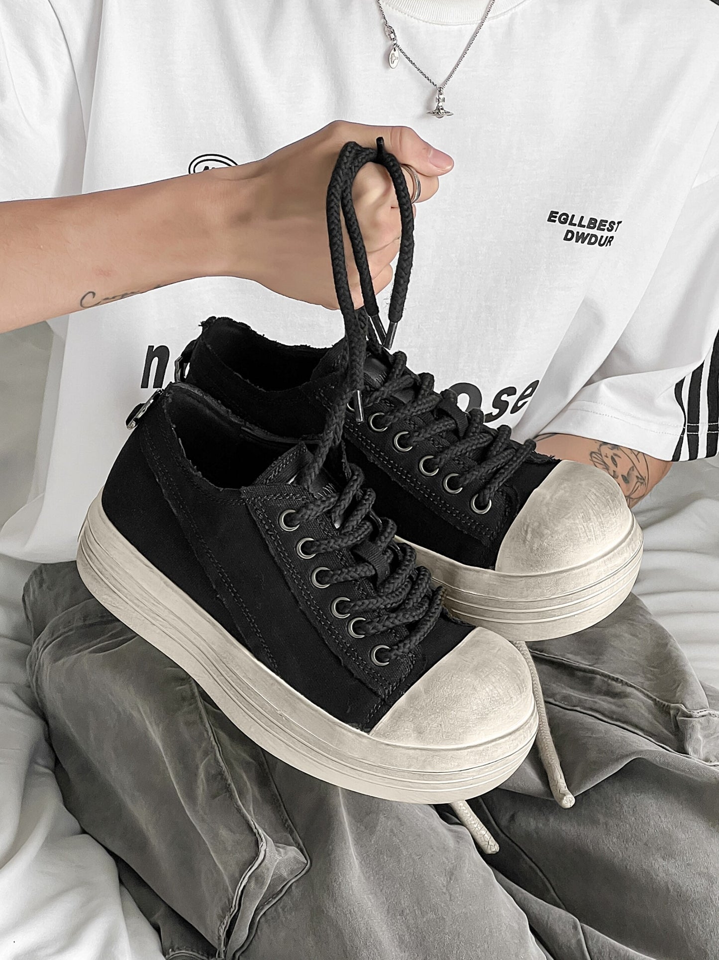 Mickey Big-Toe Shoes, Ugly-Cute Niche