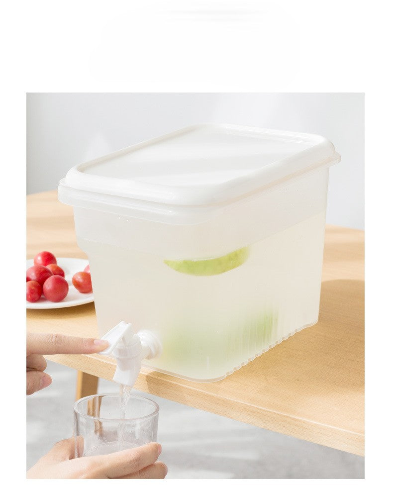 Large Capacity Refrigerator Cold Water Kettle with Tap Juice Lemon Fruit Tea Herbal Water Kettle Household Drink Bucket Cold Water Bucket