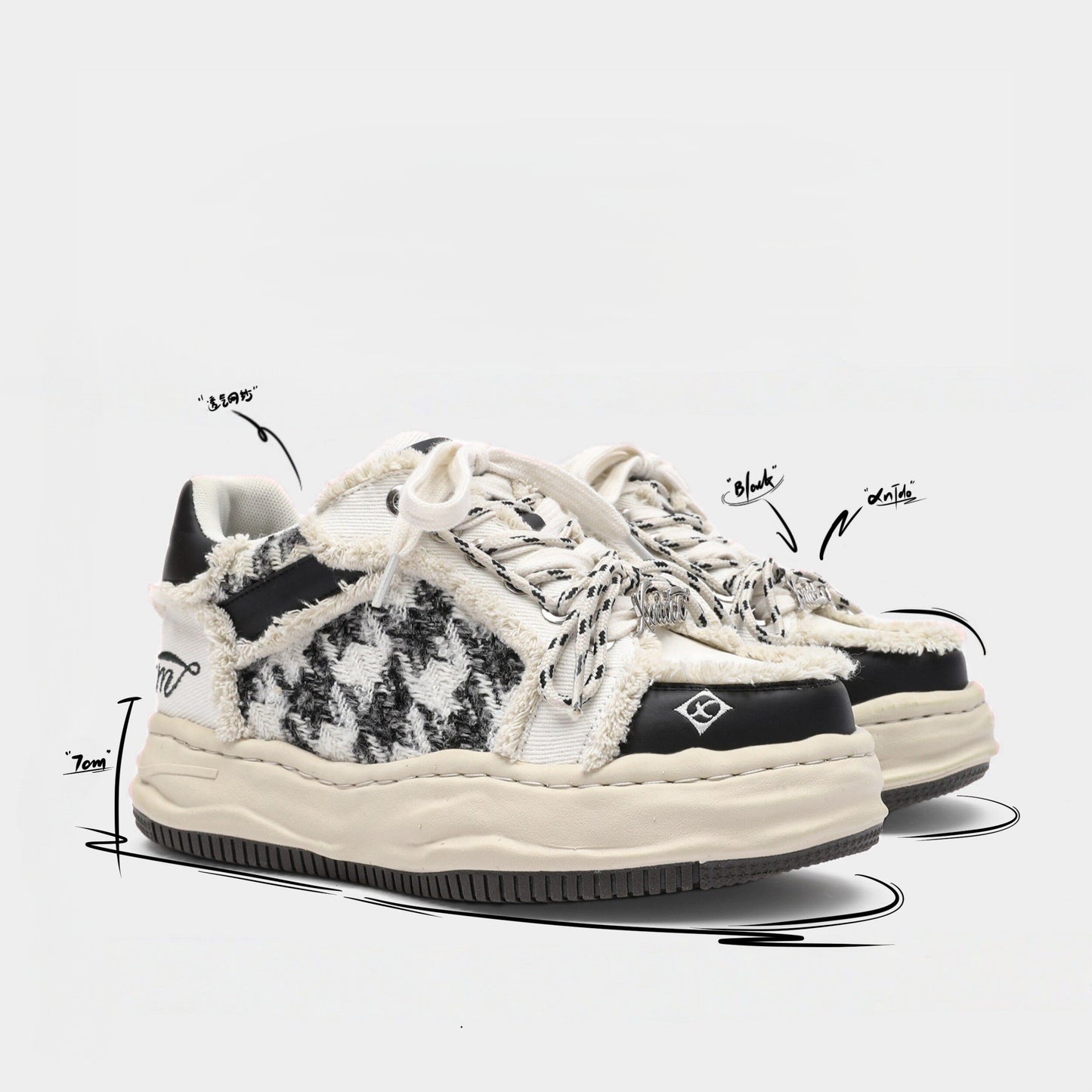 Invisible Height-Increasing Thick-Soled Clover Embroidery Casual Sneakers